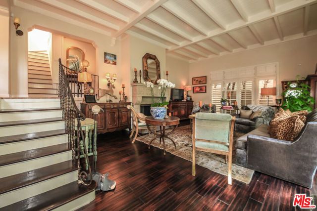1367 N BEVERLY Drive, Beverly Hills, CA 90210