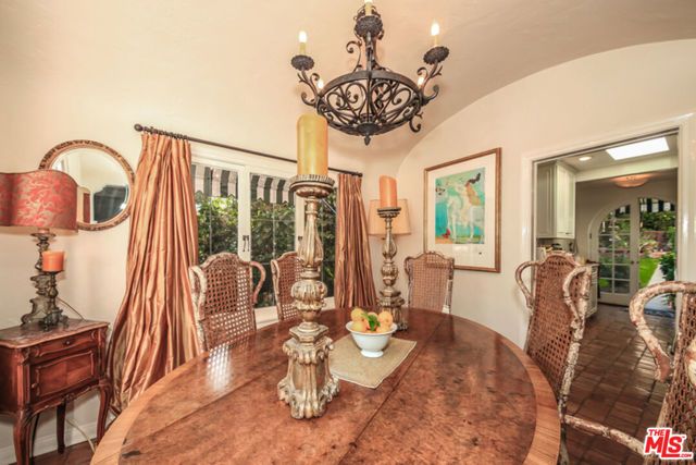 1367 N BEVERLY Drive, Beverly Hills, CA 90210