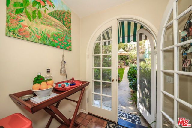 1367 N BEVERLY Drive, Beverly Hills, CA 90210