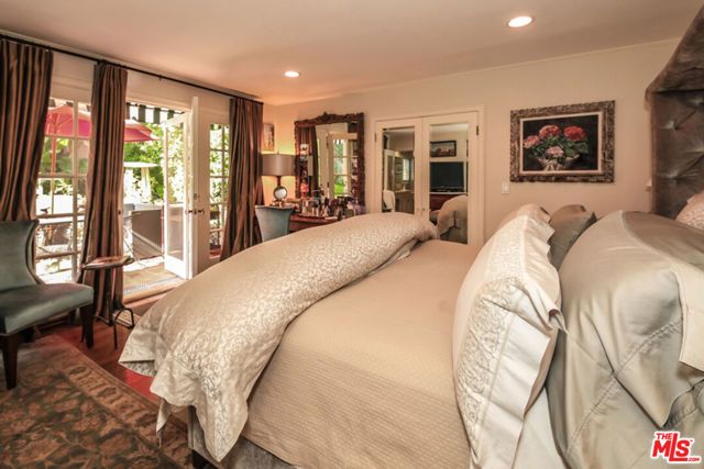 1367 N BEVERLY Drive, Beverly Hills, CA 90210