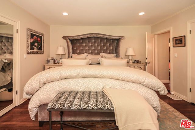 1367 N BEVERLY Drive, Beverly Hills, CA 90210