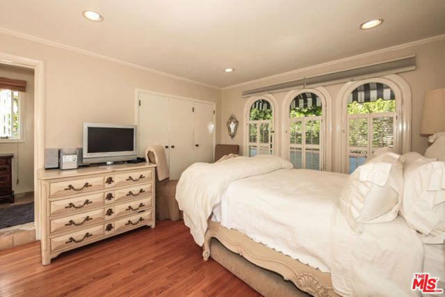 1367 N BEVERLY Drive, Beverly Hills, CA 90210