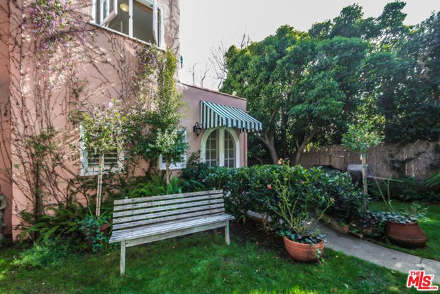 1367 N BEVERLY Drive, Beverly Hills, CA 90210