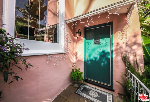 1367 N BEVERLY Drive, Beverly Hills, CA 90210