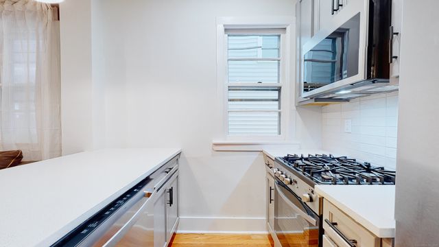86 Edwards Street 1, New Haven, CT 06511