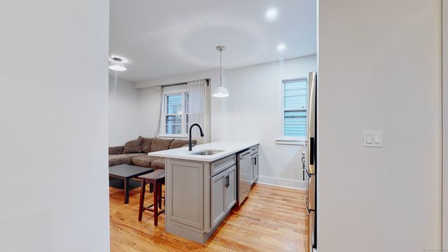86 Edwards Street 1, New Haven, CT 06511