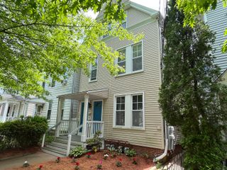 86 Edwards Street 1, New Haven, CT 06511