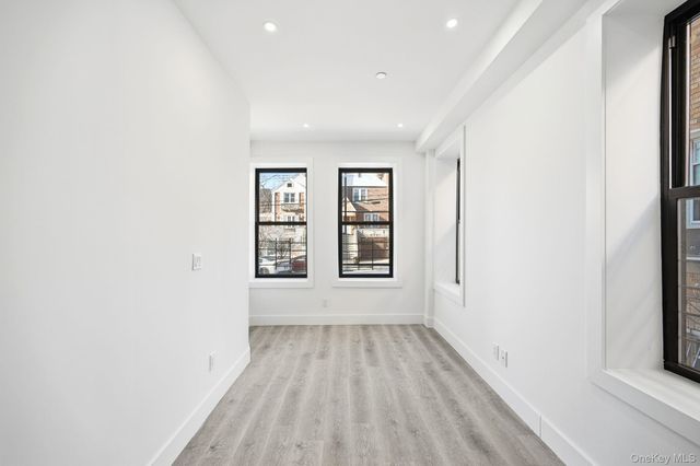 2152 Muliner Avenue, Bronx, NY 10462