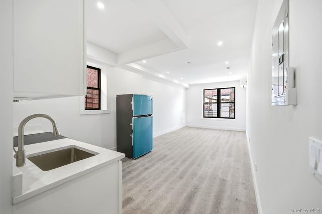 2152 Muliner Avenue, Bronx, NY 10462