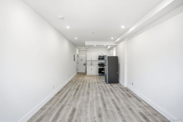 2152 Muliner Avenue, Bronx, NY 10462