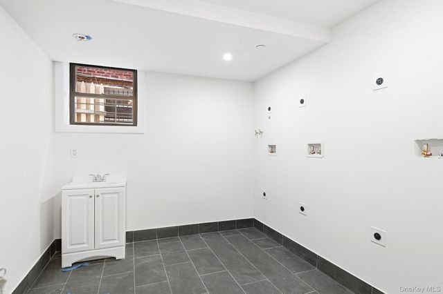 2152 Muliner Avenue, Bronx, NY 10462