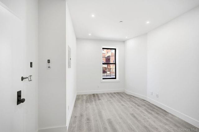 2152 Muliner Avenue, Bronx, NY 10462