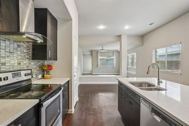 2012 Shawnee Trail, Heartland, TX 75126