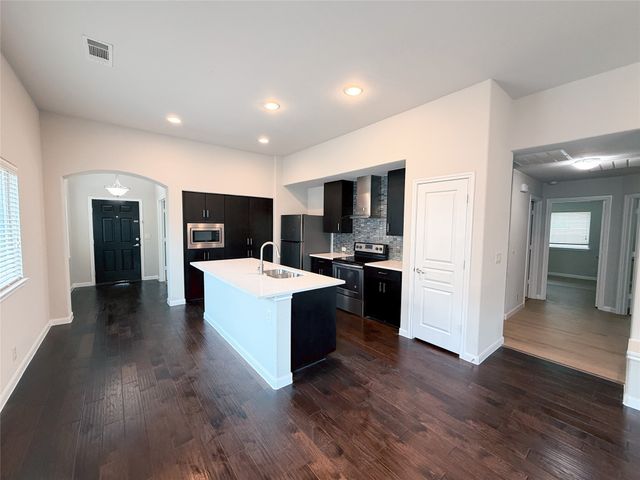 2012 Shawnee Trail, Heartland, TX 75126
