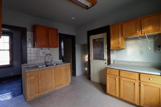 1314 N 22nd STREET, Milwaukee, WI 53205