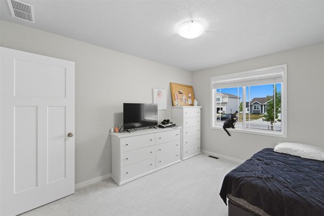 2817 21st Street SW, Altoona, IA 50009