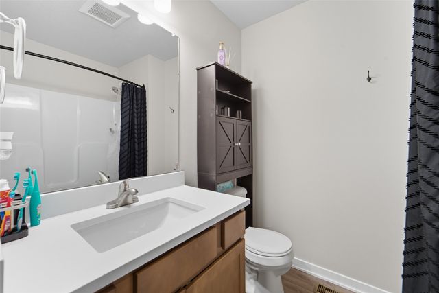 2817 21st Street SW, Altoona, IA 50009