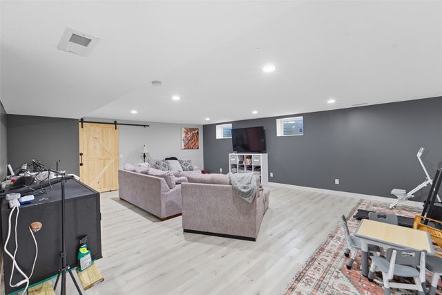 2817 21st Street SW, Altoona, IA 50009