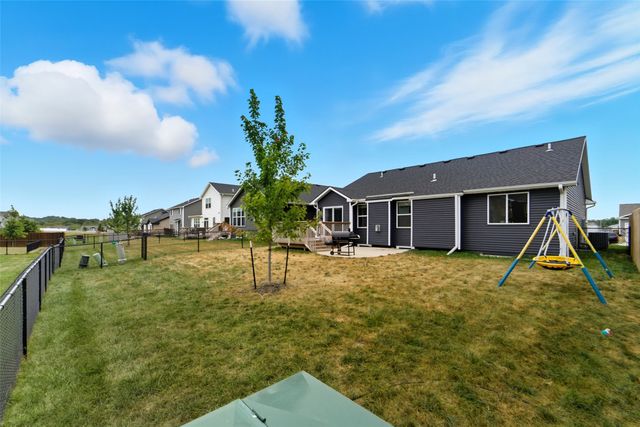 2817 21st Street SW, Altoona, IA 50009