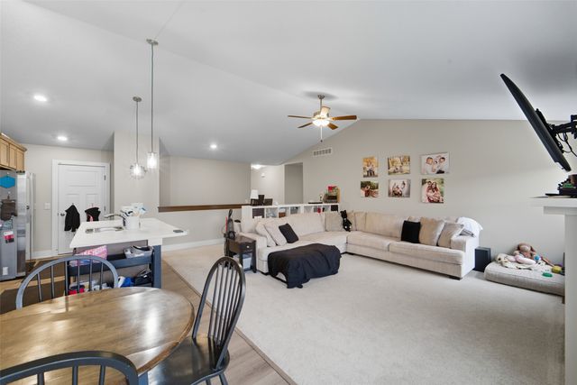 2817 21st Street SW, Altoona, IA 50009