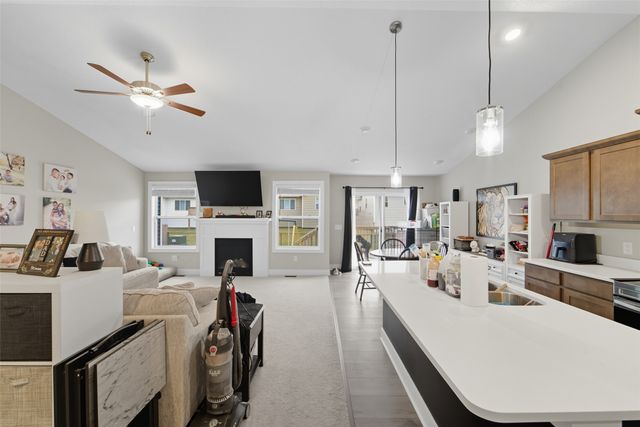 2817 21st Street SW, Altoona, IA 50009