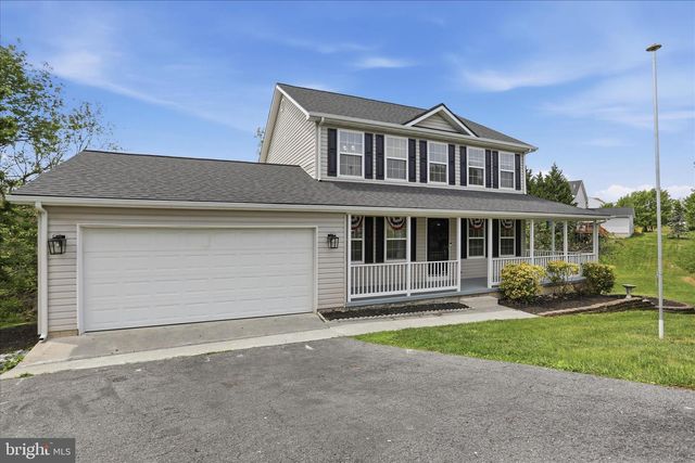60 ICELANDIC CT, Martinsburg, WV 25405
