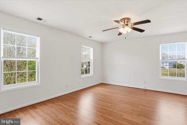 60 ICELANDIC CT, Martinsburg, WV 25405