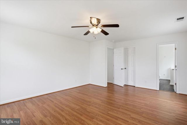 60 ICELANDIC CT, Martinsburg, WV 25405