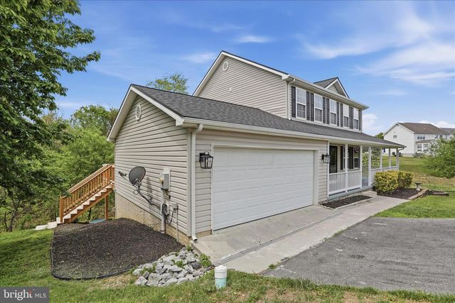 60 ICELANDIC CT, Martinsburg, WV 25405