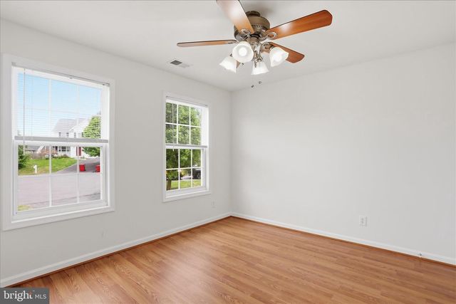 60 ICELANDIC CT, Martinsburg, WV 25405