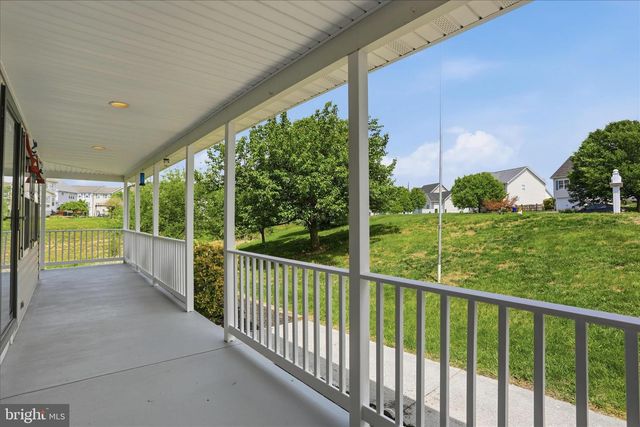 60 ICELANDIC CT, Martinsburg, WV 25405