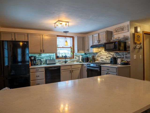 7 Kim Lane, Rochester, NH 03867