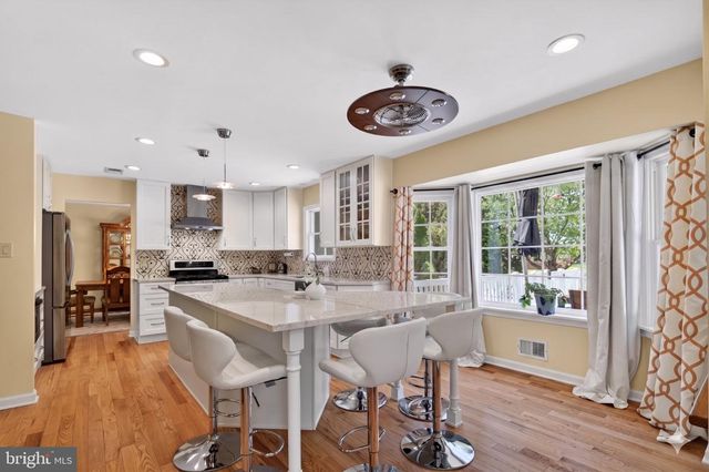 15 ANNIE LN, Robbinsville, NJ 08691