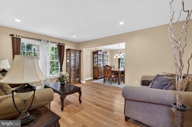 15 ANNIE LN, Robbinsville, NJ 08691