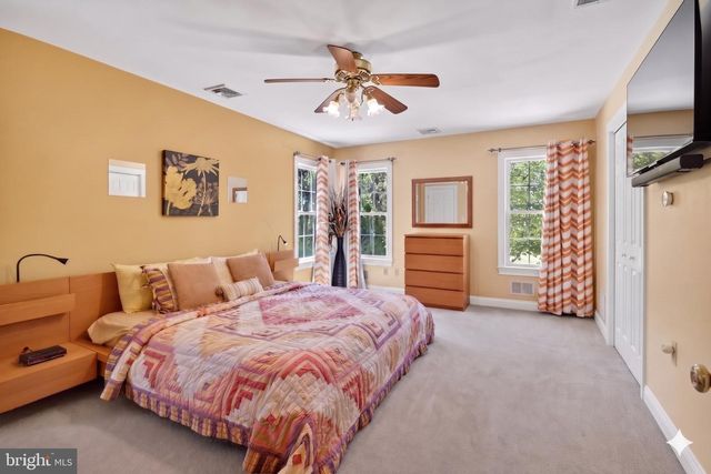 15 ANNIE LN, Robbinsville, NJ 08691