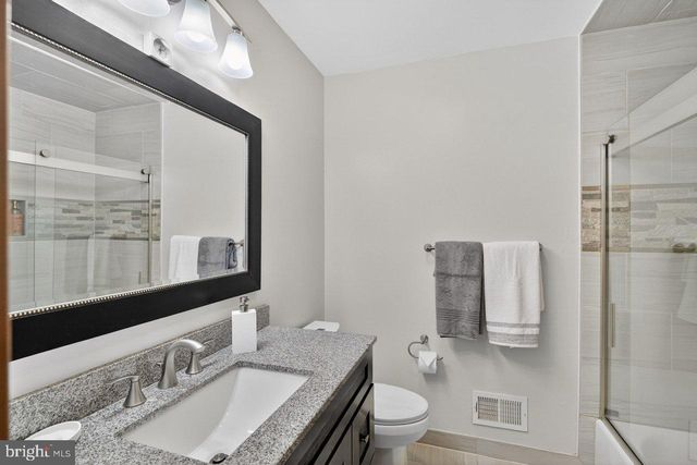 15 ANNIE LN, Robbinsville, NJ 08691