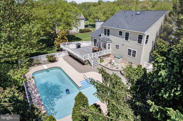 15 ANNIE LN, Robbinsville, NJ 08691