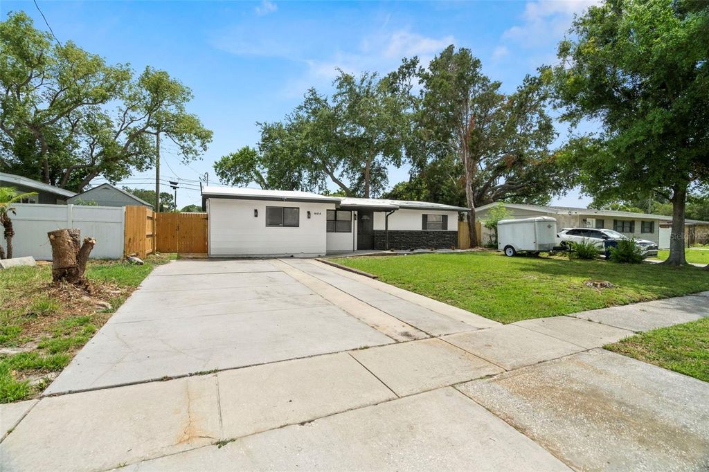 Image 2 of property listing at 4414 W OKLAHOMA AVENUE, Tampa, FL 33616