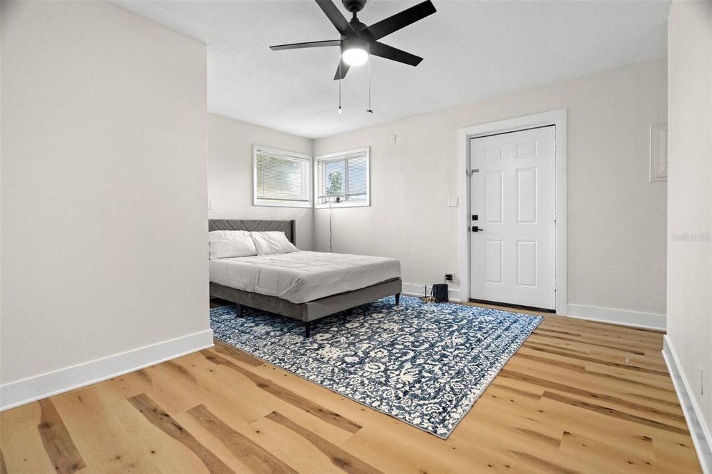 Image 15 of property listing at 4414 W OKLAHOMA AVENUE, Tampa, FL 33616