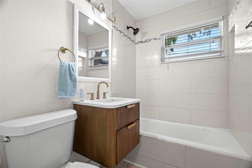 Image 26 of property listing at 4414 W OKLAHOMA AVENUE, Tampa, FL 33616