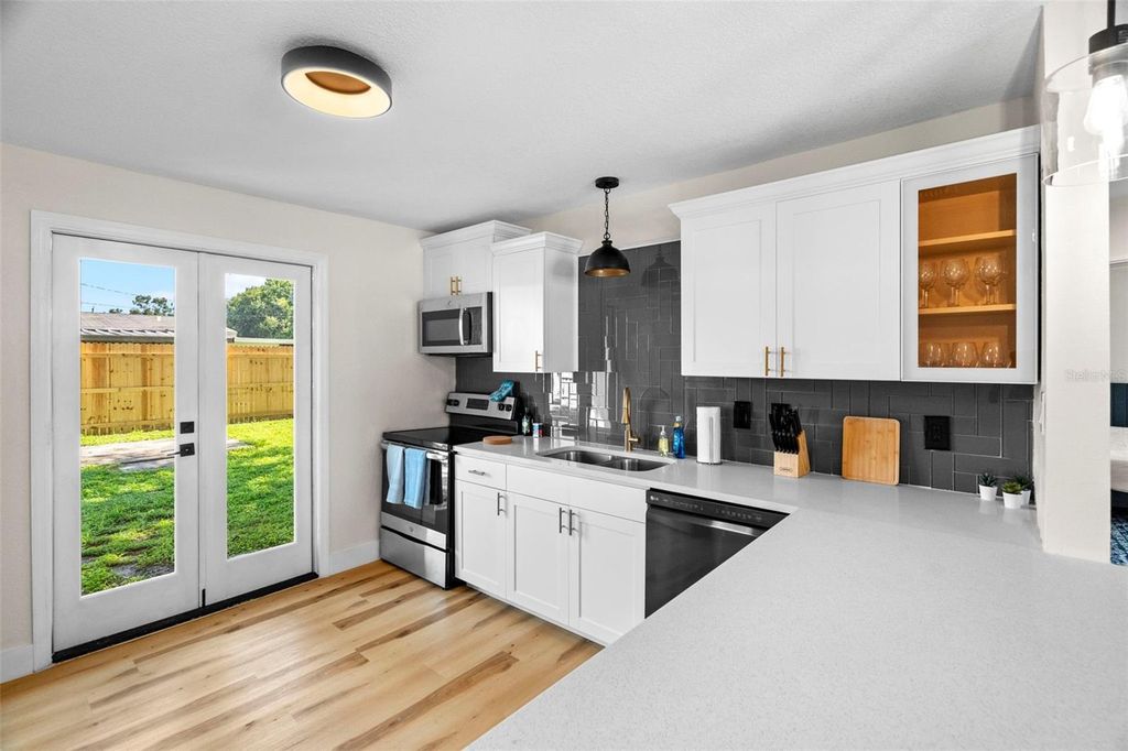 Image 4 of property listing at 4414 W OKLAHOMA AVENUE, Tampa, FL 33616