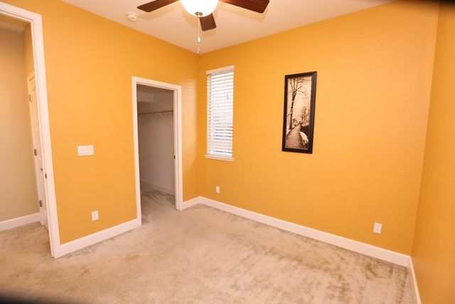 909 Blossom Rock Ln, Folsom, CA 95630