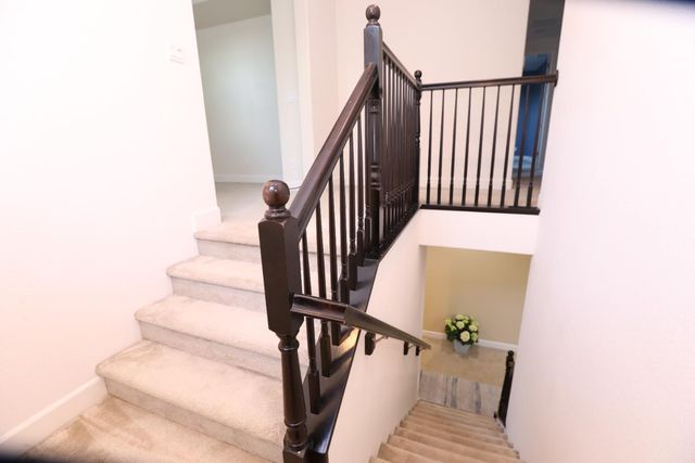 909 Blossom Rock Ln, Folsom, CA 95630