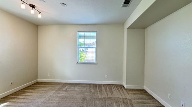 909 Blossom Rock Ln, Folsom, CA 95630