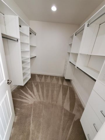 909 Blossom Rock Ln, Folsom, CA 95630