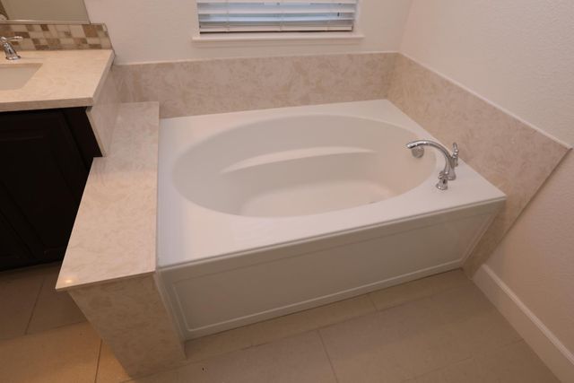 909 Blossom Rock Ln, Folsom, CA 95630