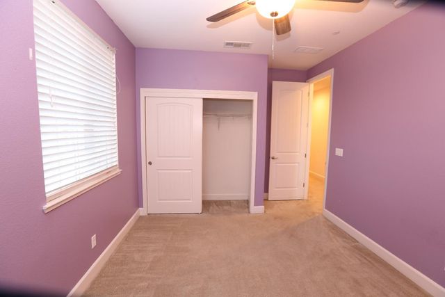 909 Blossom Rock Ln, Folsom, CA 95630