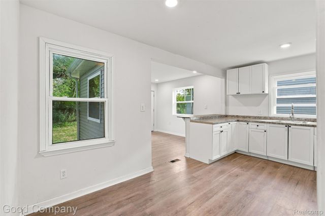 17228 Chapel Street, Detroit, MI 48219