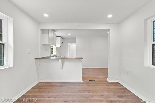 17228 Chapel Street, Detroit, MI 48219