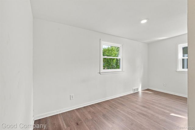 17228 Chapel Street, Detroit, MI 48219